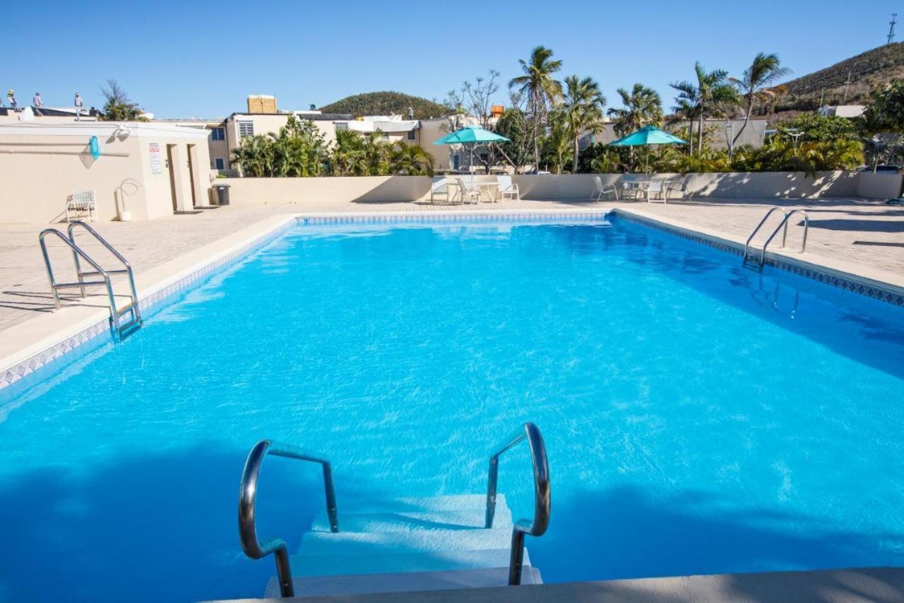 Sun-Days At Crystal Cove On Sapphire Beach Aparthotel East End  Buitenkant foto