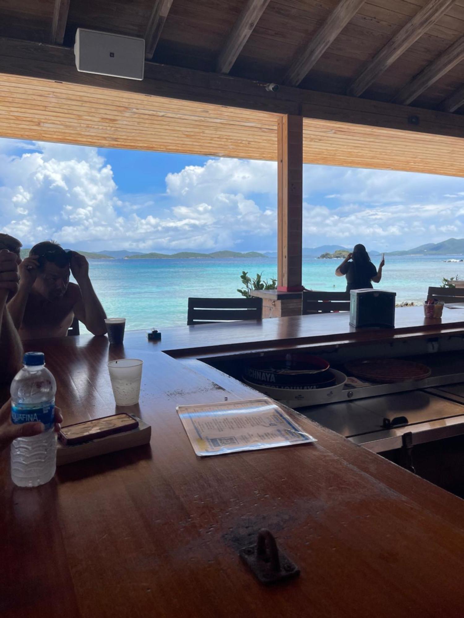 Sun-Days At Crystal Cove On Sapphire Beach Aparthotel East End  Buitenkant foto
